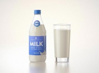 Vanilla Milk Glass bottle 500ml packaging 3D model with a screw cap and a glass of milk