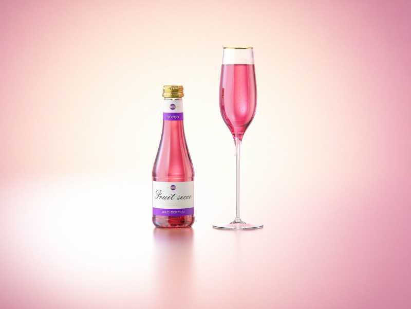 Fruit Secco glass bottle packaging 3D model 200ml with a screw cap and a glass of fruit wine