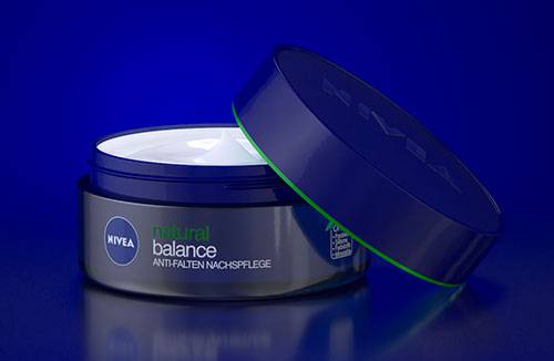 NIVEA NATURAL BALANCE ANTI-FALTEN NACHSPFLEGE - Packaging 3D Visualization